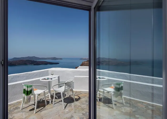 Irini - Adults Only Hotel Firá